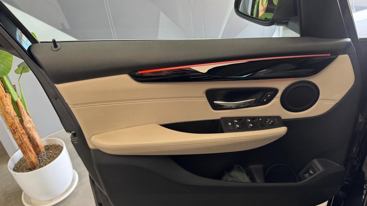 Bmw serie 2 Active Tourer 218d Luxury-2017