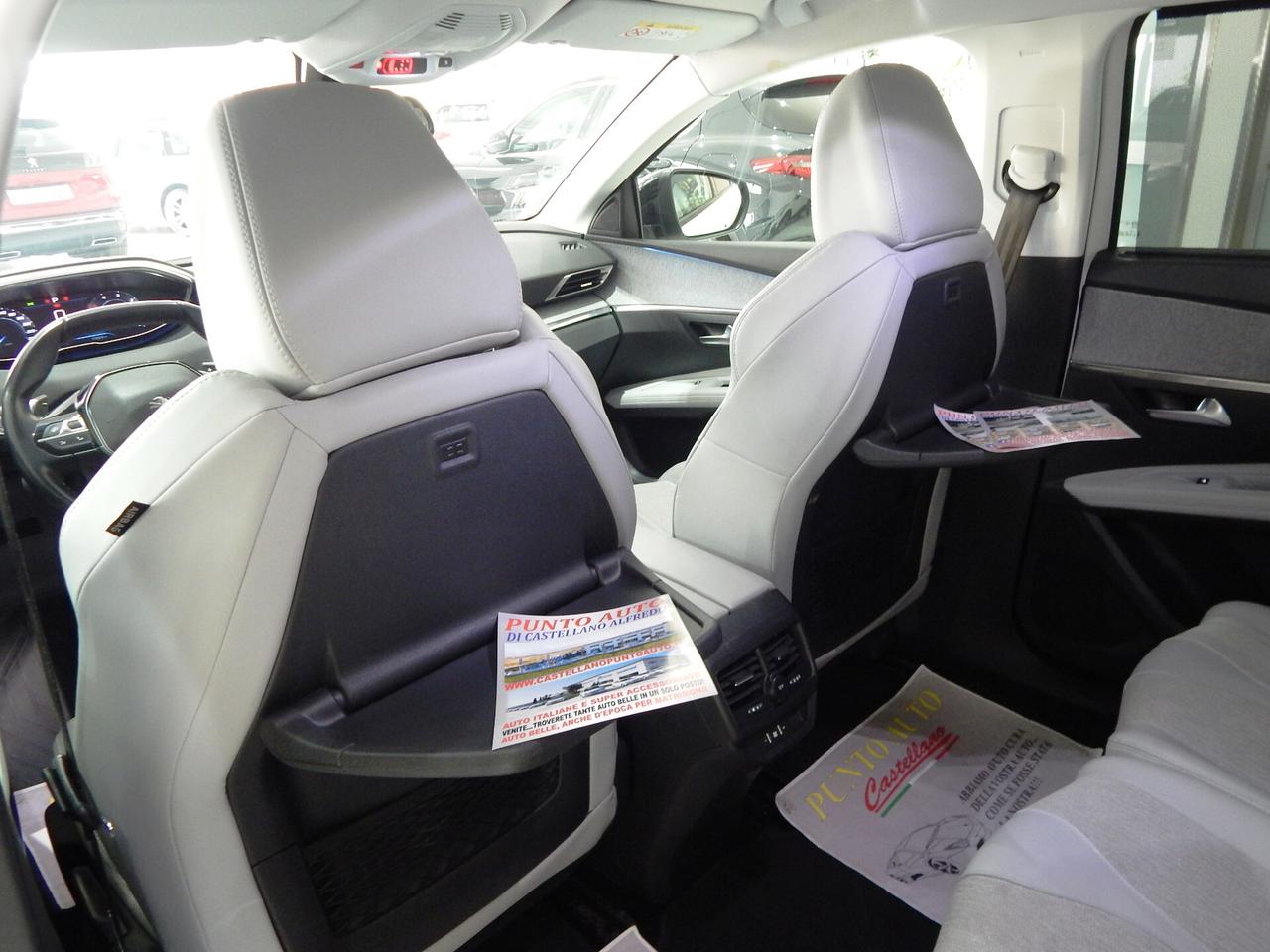 Peugeot 5008 1.5 bluehdi Allure EAT8 S&S NAVI-PELLE-PARK-RADAR-LED