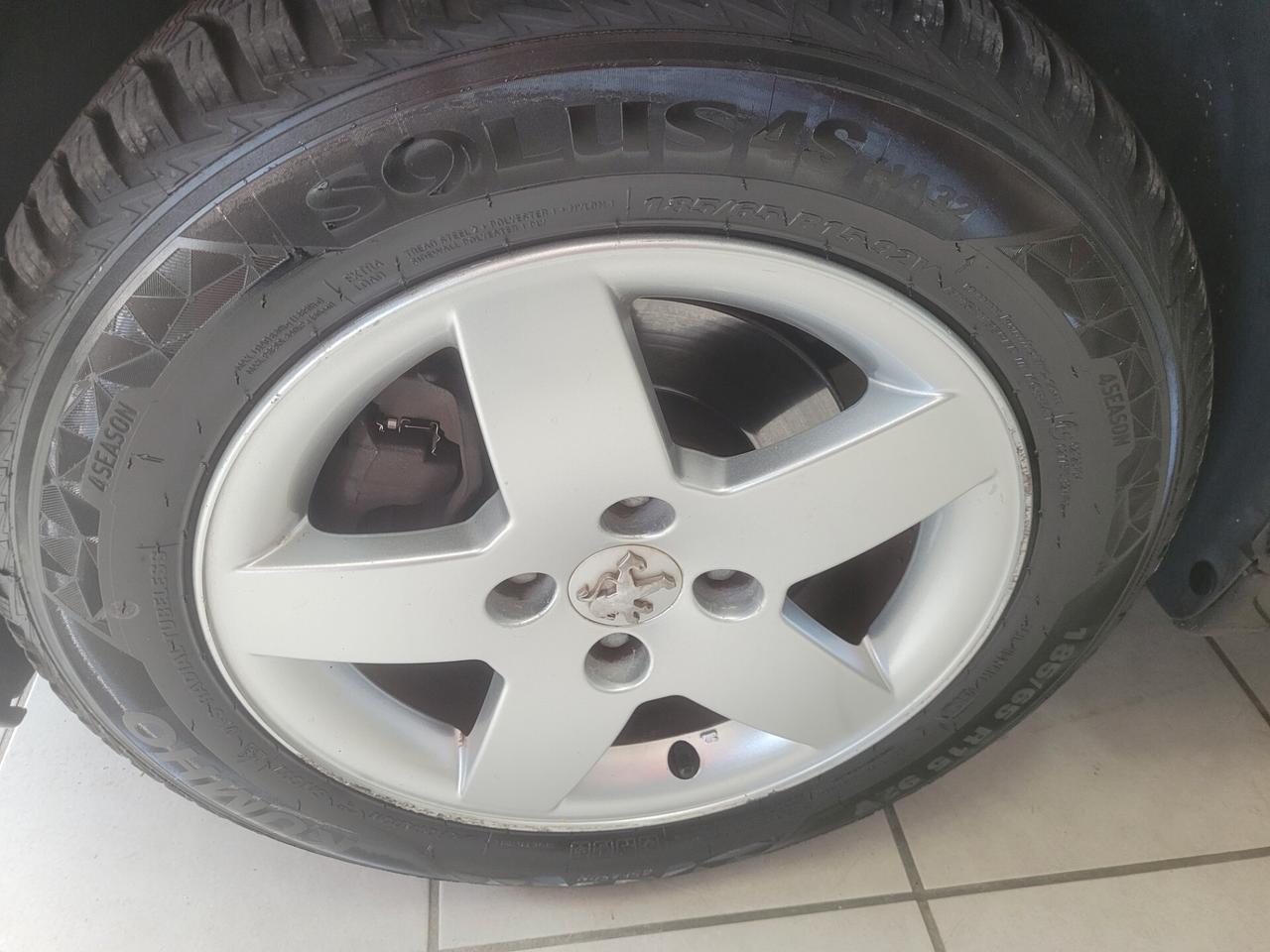 Peugeot 207 1.4 8V 75CV 5p. X Line