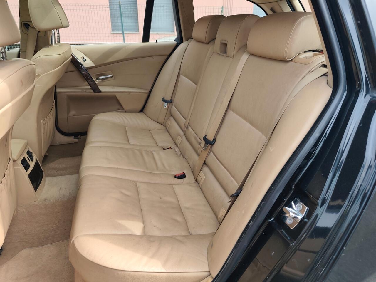 Bmw 530d cat Touring Attiva 216 cv