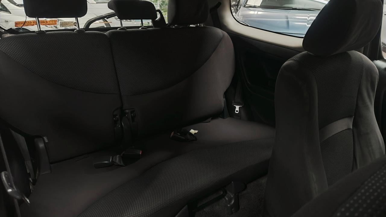 Toyota Yaris 1.5i 16V cat 3 porte T Sport