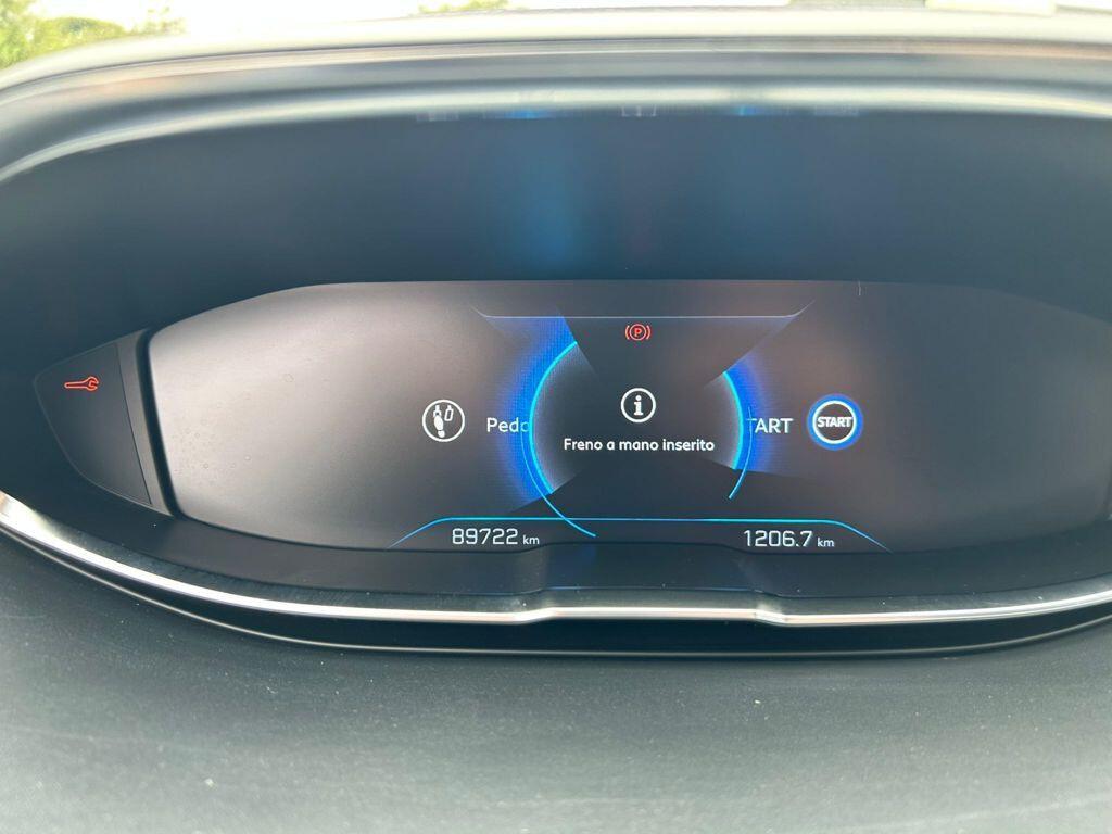 Peugeot 3008 1.5 130cv Business EAT8