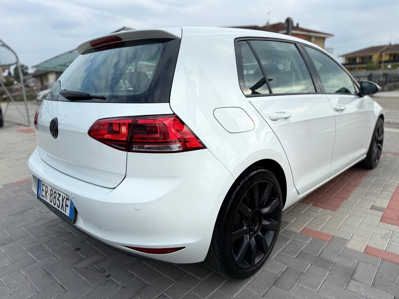 Volkswagen Golf 1.6 TDI DSG 5p. Highline