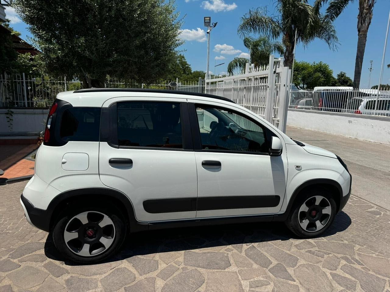 Fiat Panda 1.0 Hybrid 2022 City CrossM FULL OPTIONAL