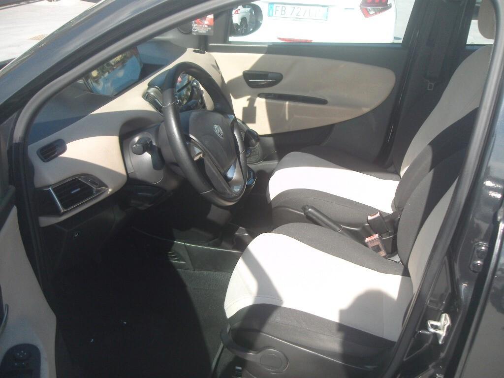 Lancia Ypsilon 1.2 69 CV 5 porte GPL Gold - 2014