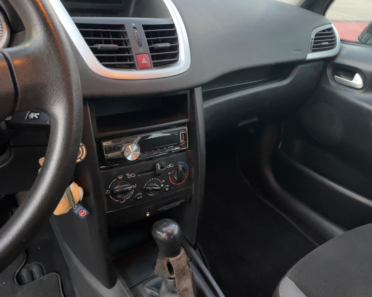 Peugeot 207 1.4 8V 75CV 3p. Energie