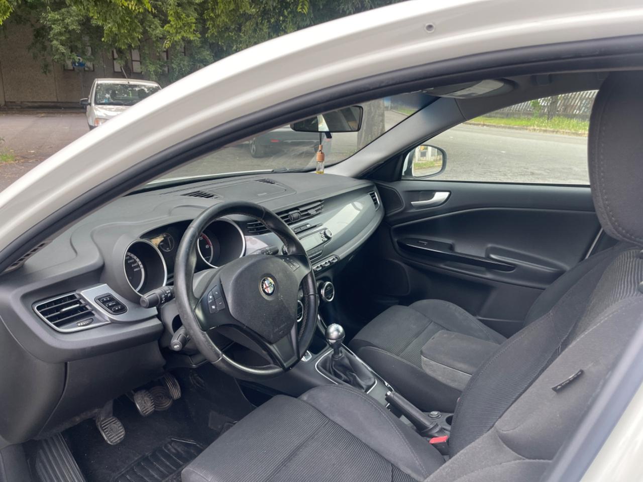 Alfa Romeo Giulietta 2.0 JTDm-2 140 CV Exclusive