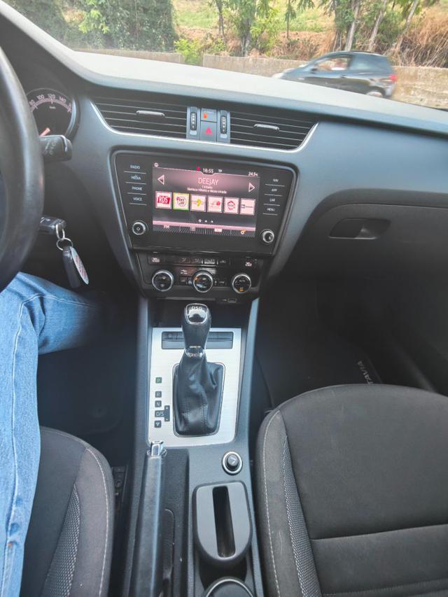 SKODA Octavia 1.5 DSG Wagon Executive G-Tec