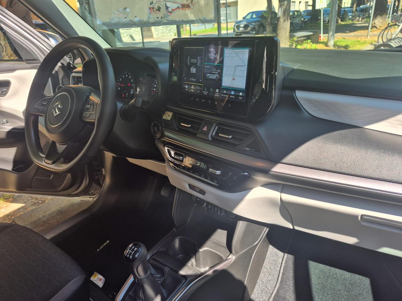 Suzuki Swift 1.2 Hybrid Top *SOLO 2.400KM*