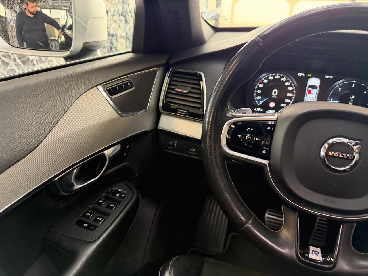 Volvo XC90 D5 AWD Geartronic 7 posti R-design