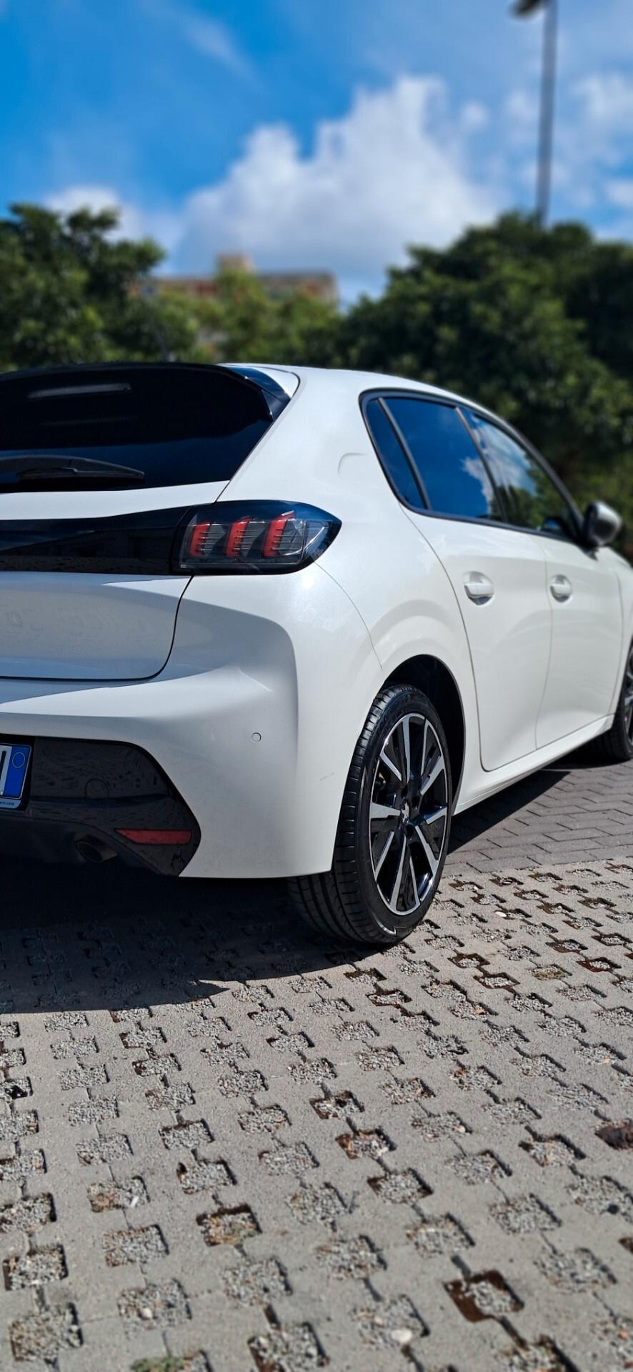 Peugeot 208 PureTech 101 Stop&Start 5 porte Allure Navi Pack
