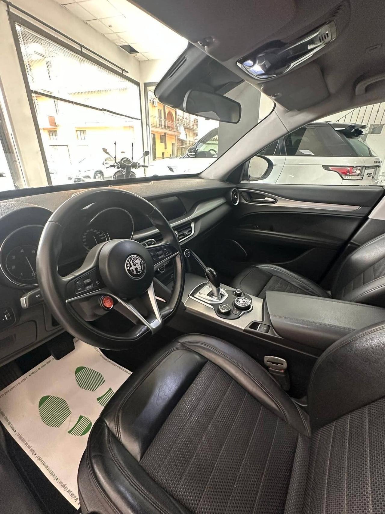 Alfa Romeo Stelvio 2.2 Turbodiesel 180 CV AT8 RWD Super