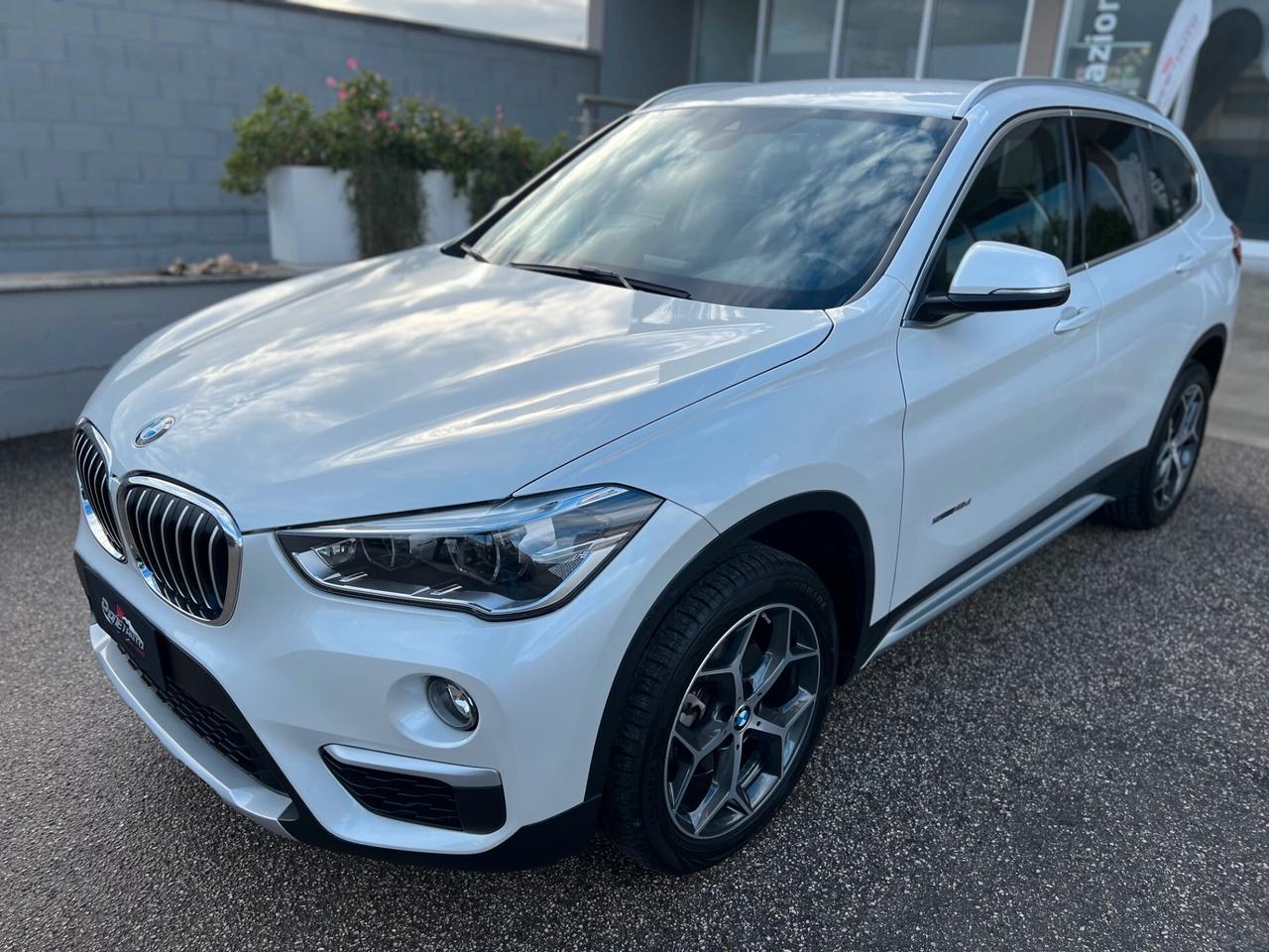 Bmw X1 sdrive18d xLine AUTOM. LED/PELLE/18;/PDC PERF.