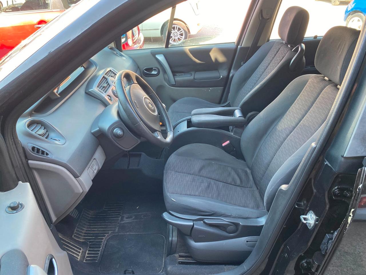 Renault Scenic 1.5 dCi 110cv full opt restyling 2009