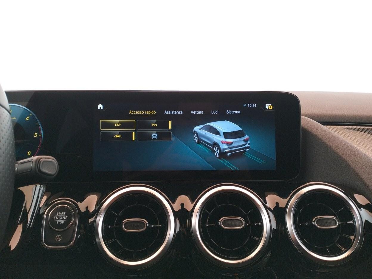 Mercedes-Benz GLA 180d Premium auto - PACCHETTO AMG - PACCHETTO NIGHT