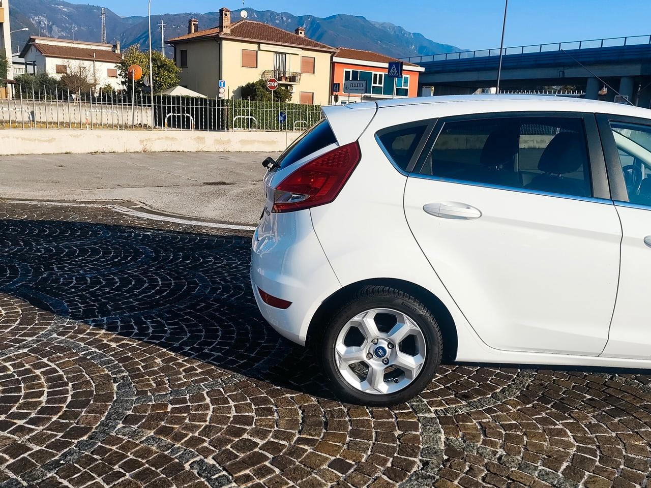 Ford Fiesta 1.4 TDCi 5p. Titanium