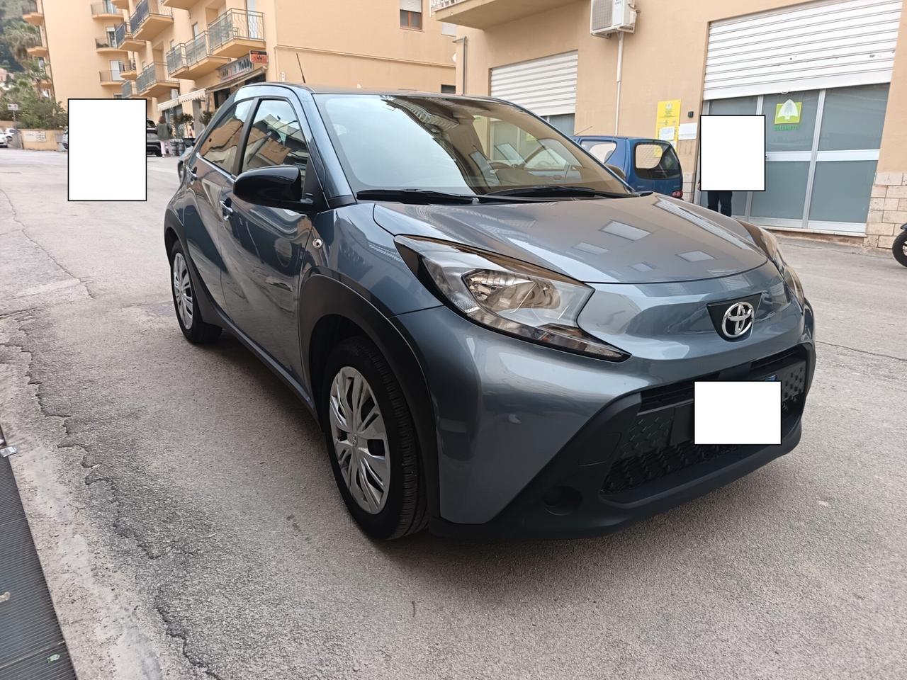 Toyota Aygo X 1.0-72 CV Active S-CVT Automatica