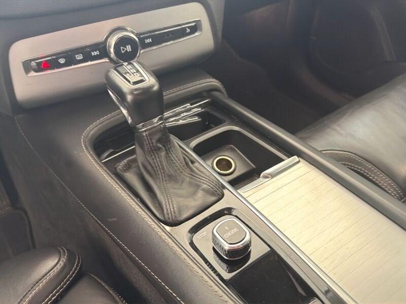Volvo XC90 D5 AWD Geartronic 7 posti Inscription