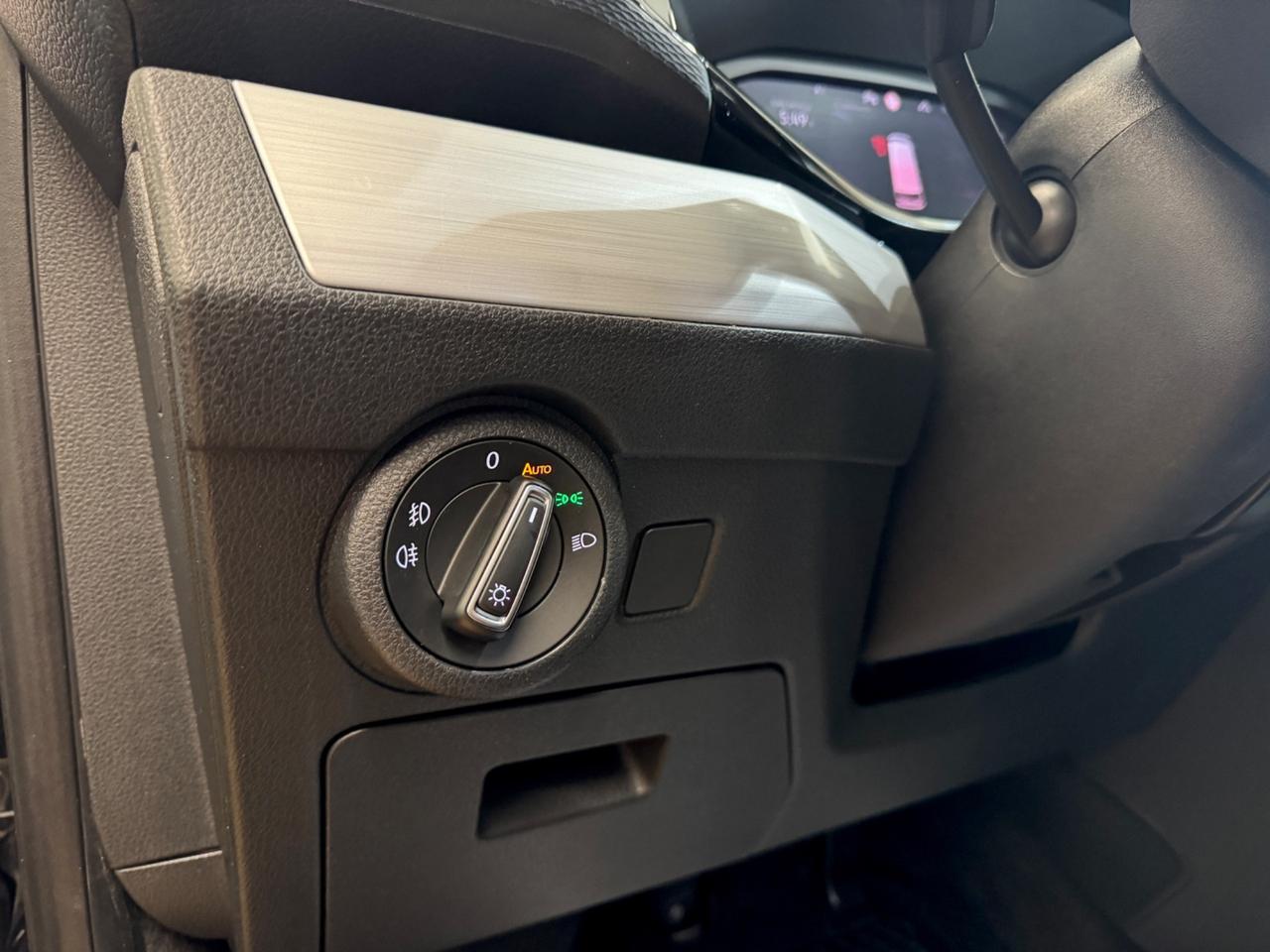 Volkswagen Multivan CRUISE - SOLO 86.000 KM 7POSTI