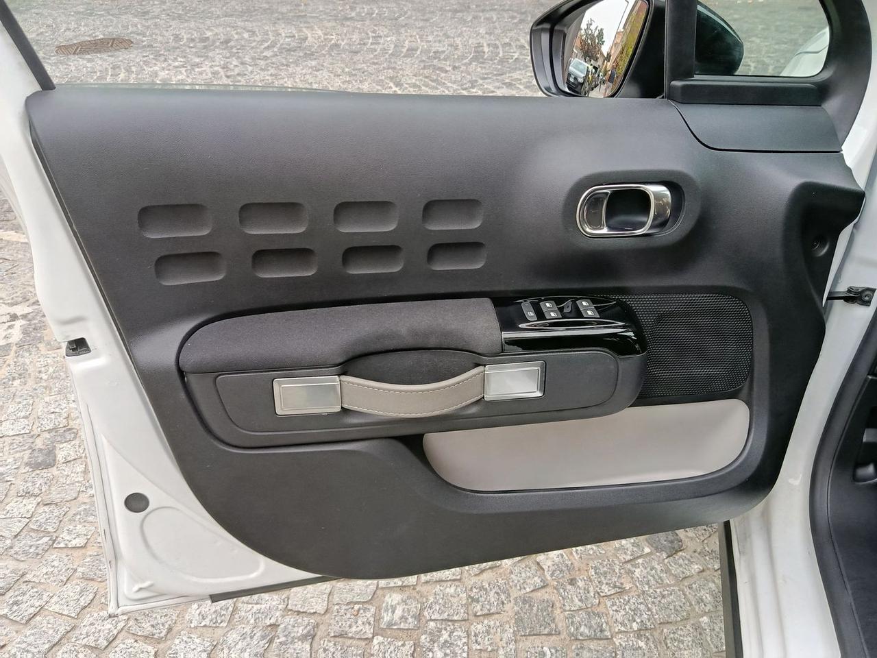 Citroen C3 1.2 PureTech 82 Shine #6840