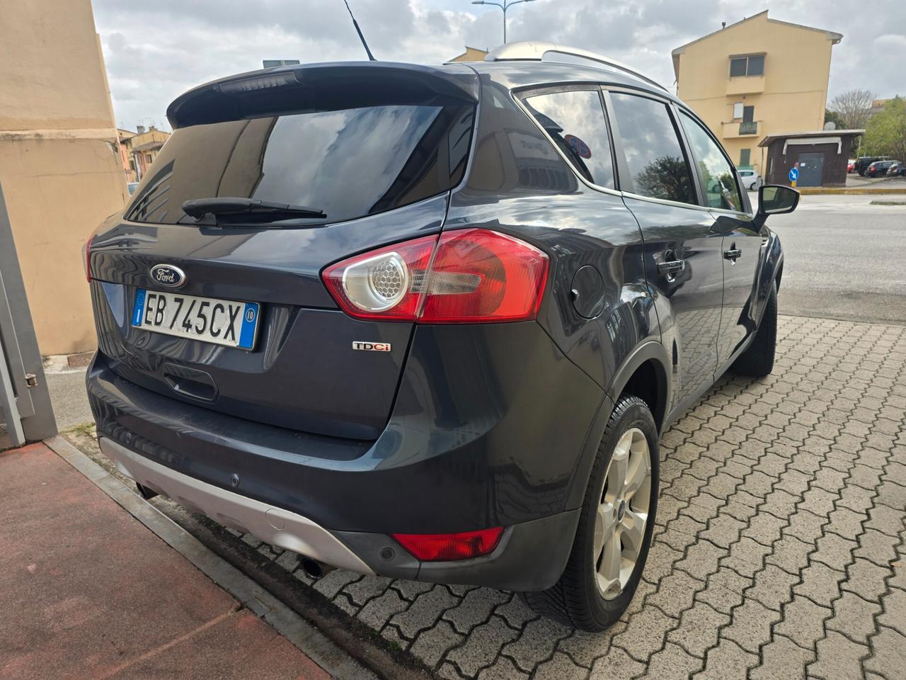 Ford Kuga Kuga+ 2.0 TDCi 140 CV 2WD DPF