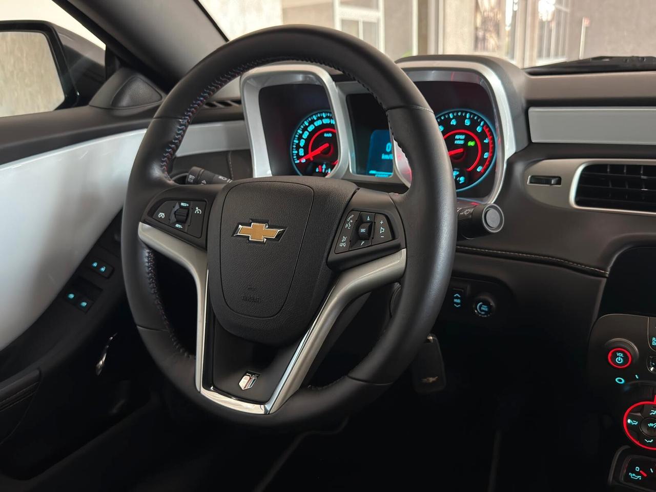 Chevrolet Camaro 6.2 V8 405CV aut. Coupé 45th