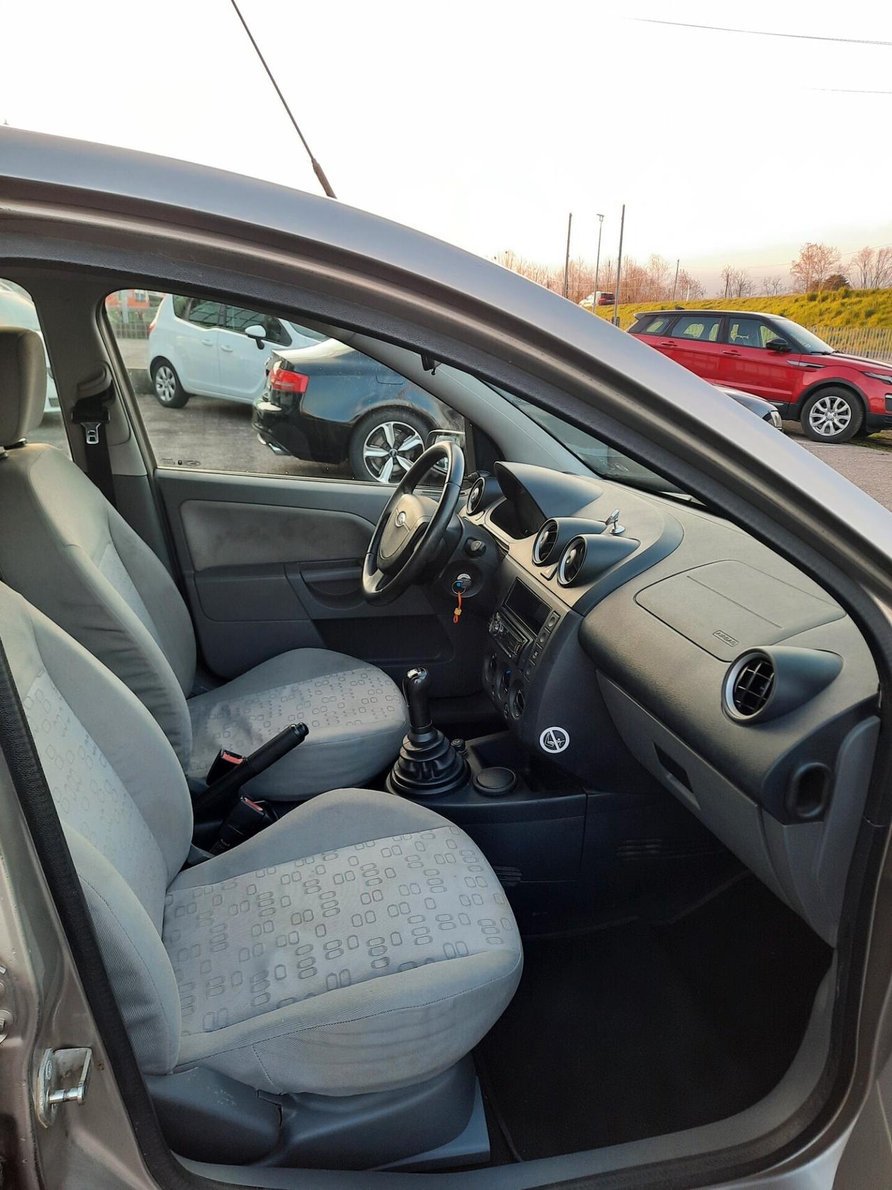 Ford Fiesta 1.2 16V 5p. Ambiente OK NEOPATENTATI