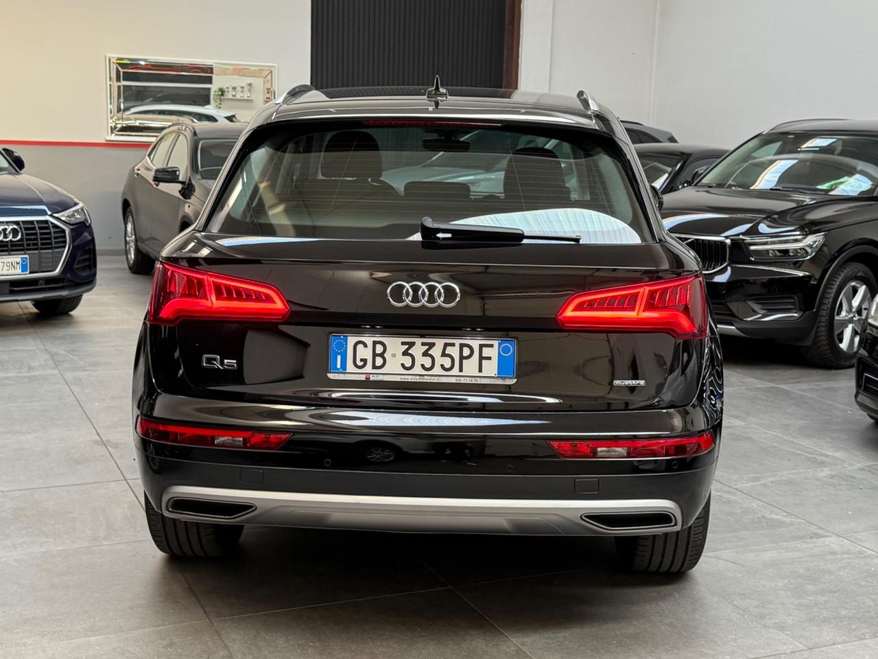 Audi Q5 35 TDI quattro S tronic Business Design