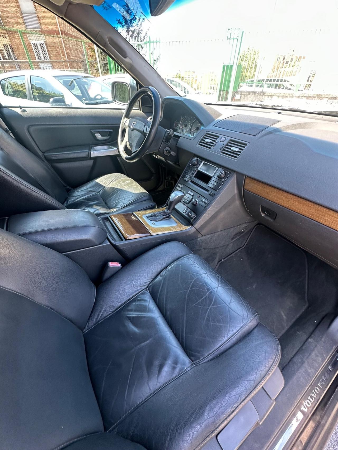 Volvo XC 90 XC90 2.4 D5 aut. AWD Executive