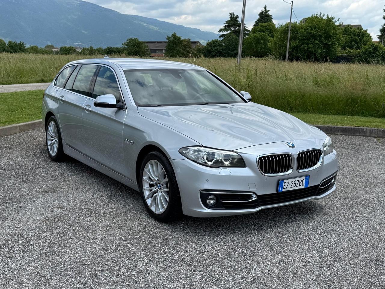 Bmw 520d xDrive Touring Luxury