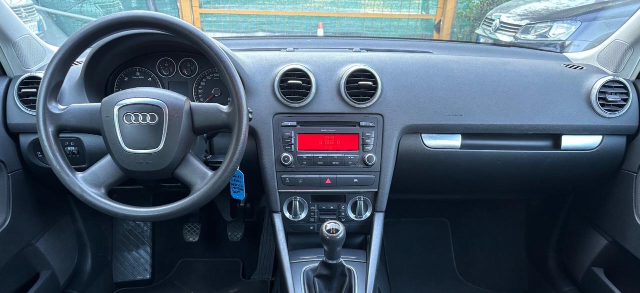 Audi A3 SPB 1.6 TDI 105 CV OK NEOPATENTATI