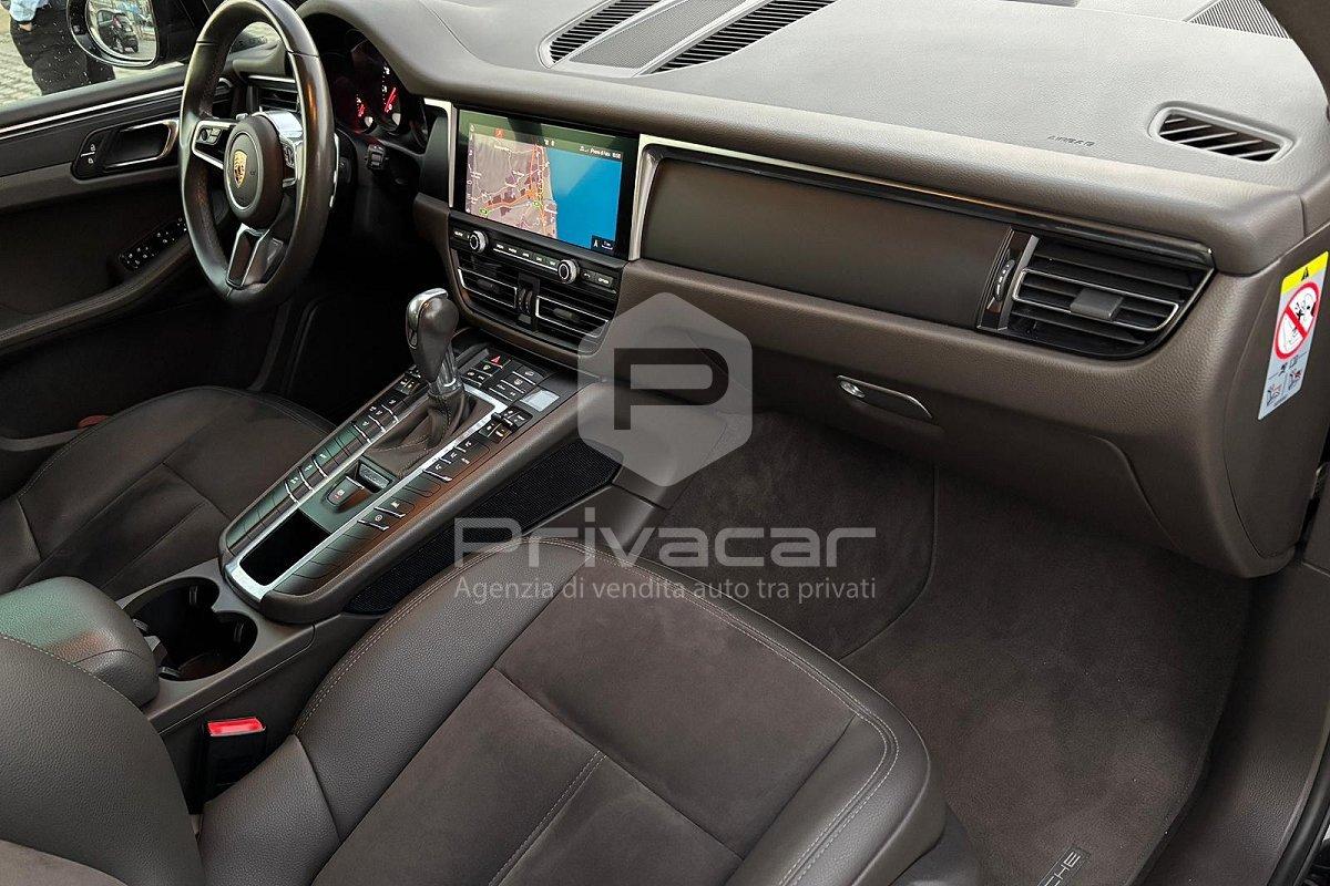 PORSCHE Macan 2.0