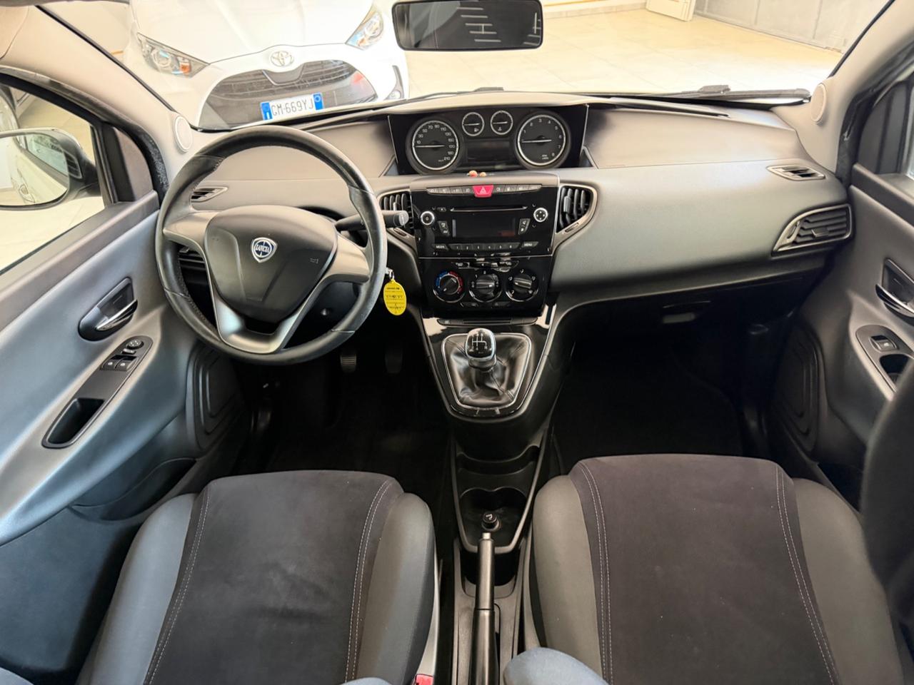 Lancia Ypsilon 1.2 69 CV 5 porte GPL Ecochic Platinum