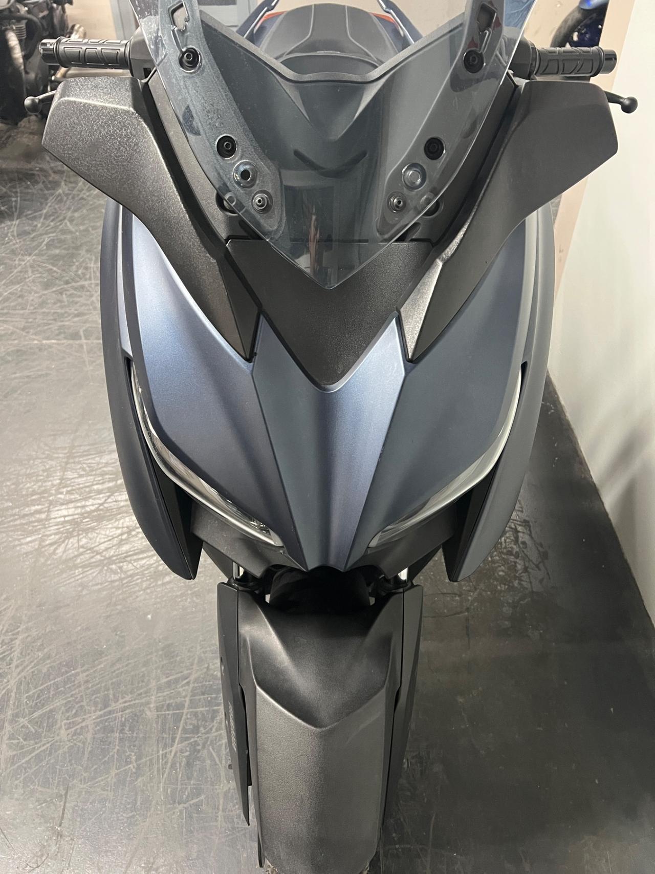 Yamaha X-Max 300