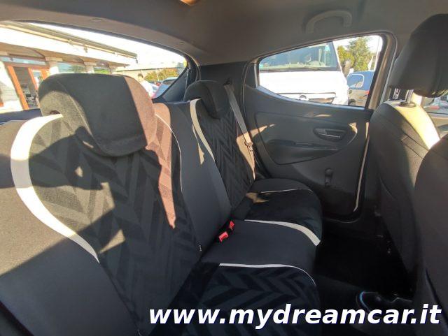 LANCIA Ypsilon 1.2 69 CV 5 porte Platinum