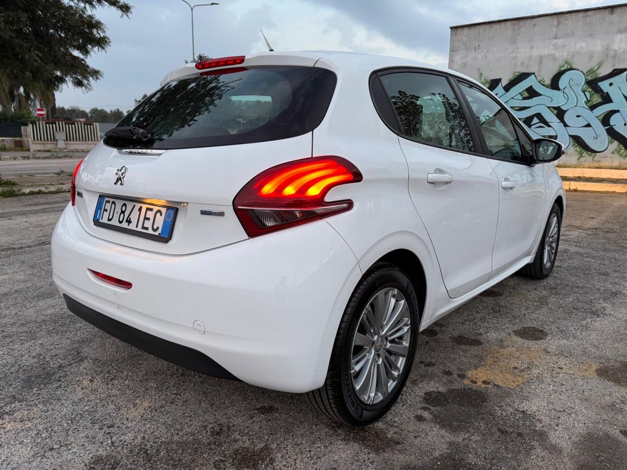 Peugeot 208 benzina - 2016 - 5 porte