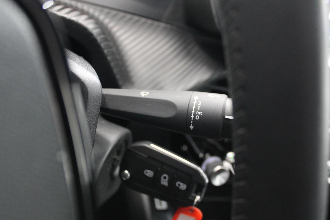 Peugeot 208 1.2 Puretech ALLURE 100 Cv.