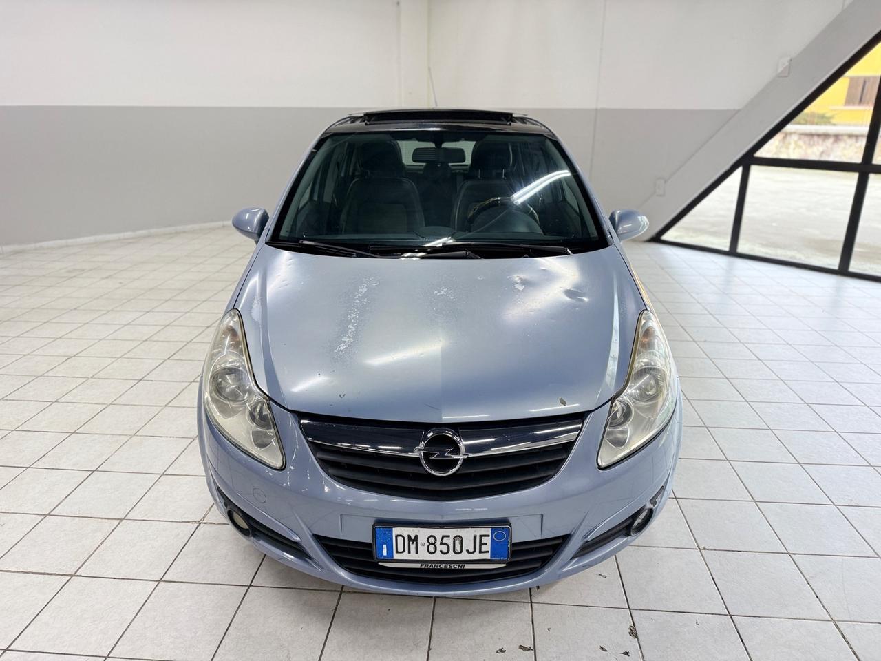Opel Corsa 1.2 5 porte Easytronic Cosmo