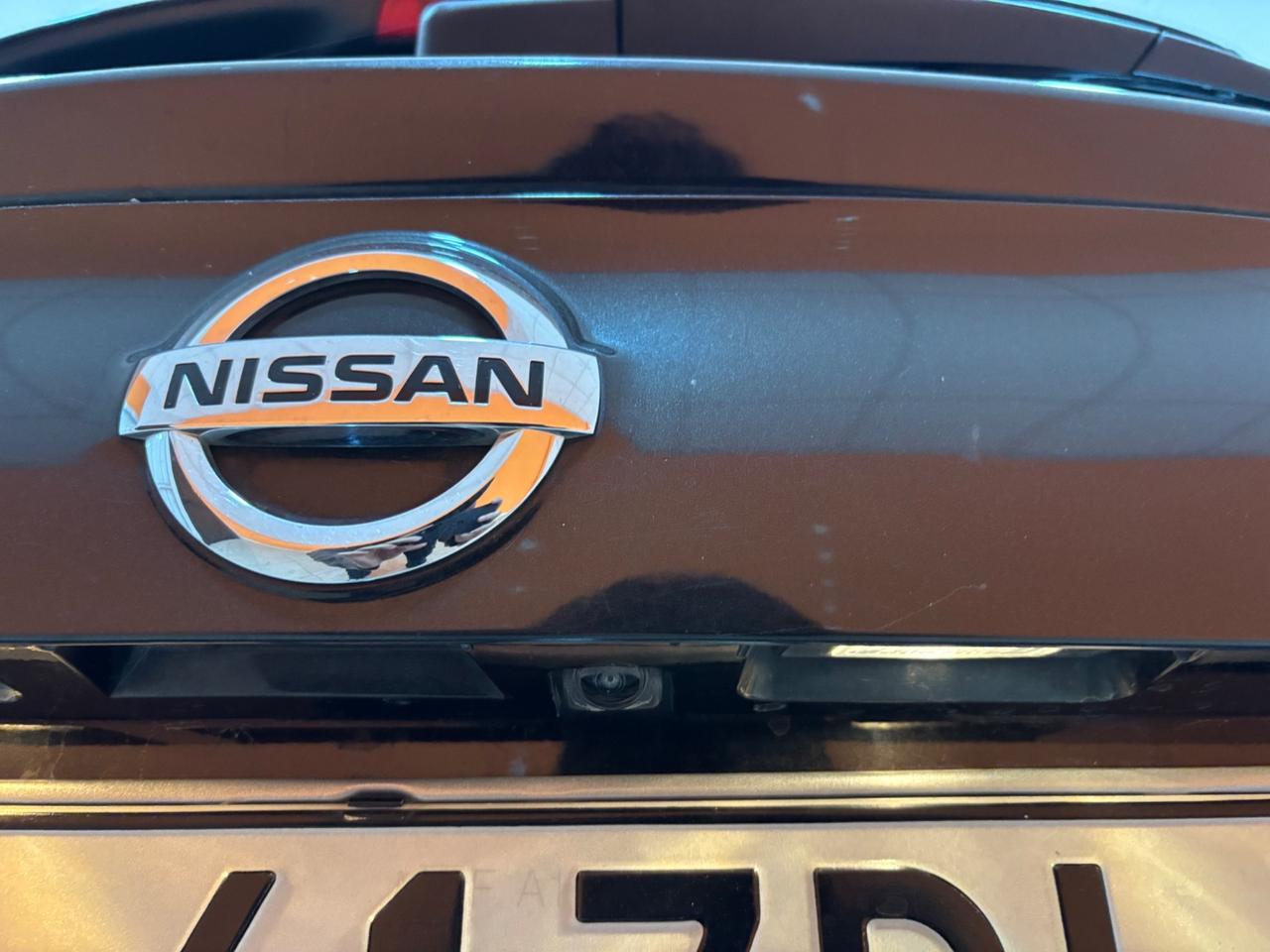 Nissan Qashqai 1.6 dCi 2WD Tekna tetto panoramico permute finanziamenti