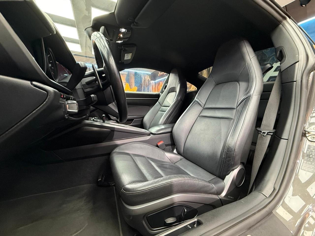 Porsche 911 Carrera 4S (130)
