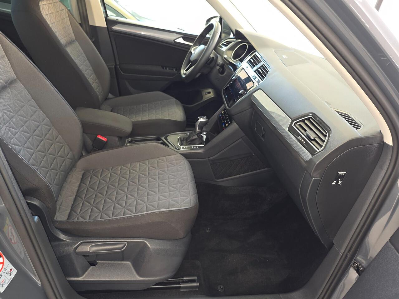 Volkswagen Tiguan 2.0 TDI 150 CV SCR DSG R-Line