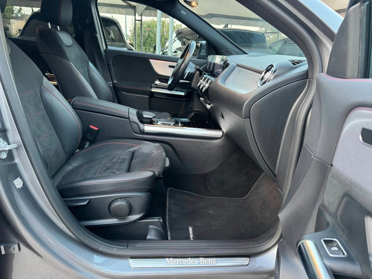 MERCEDES GLA200d PREMIUM AMG