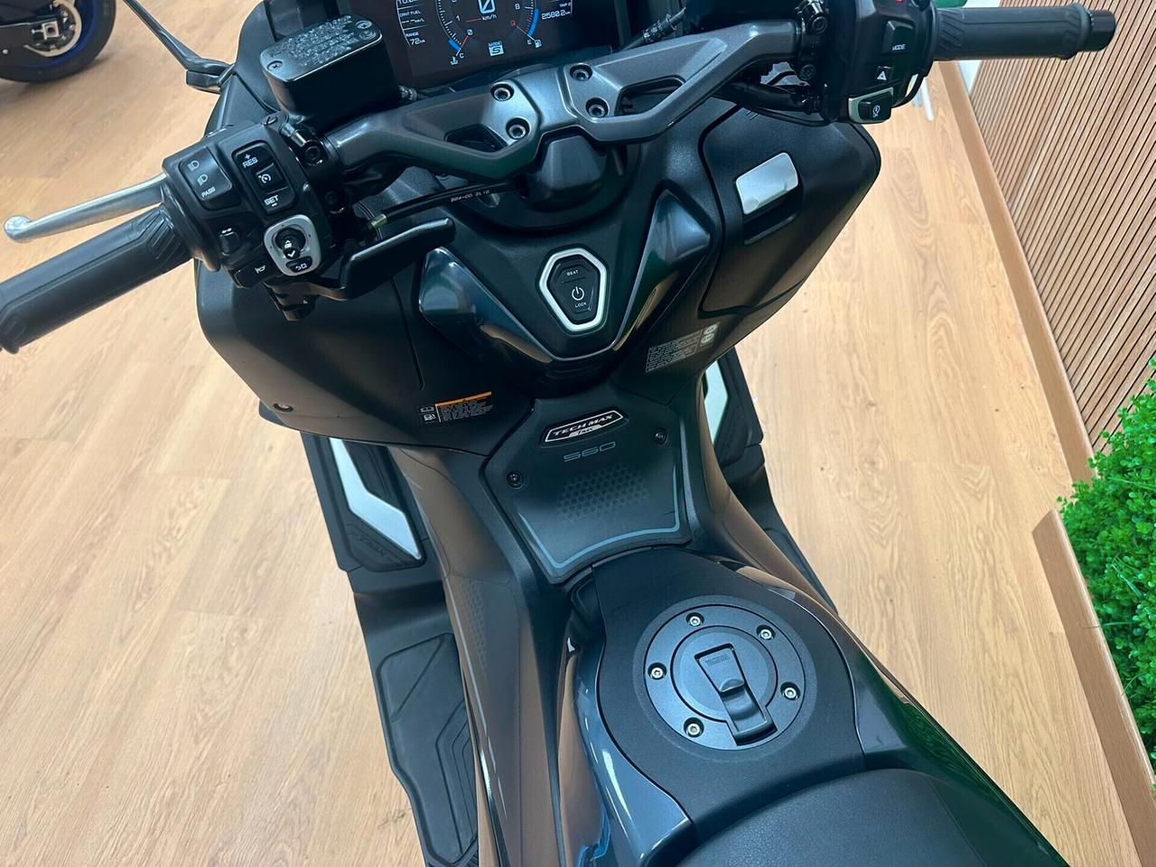 YAMAHA TMAX T-MAX T MAX 560 TECH BLACK - 2023 9.000KM