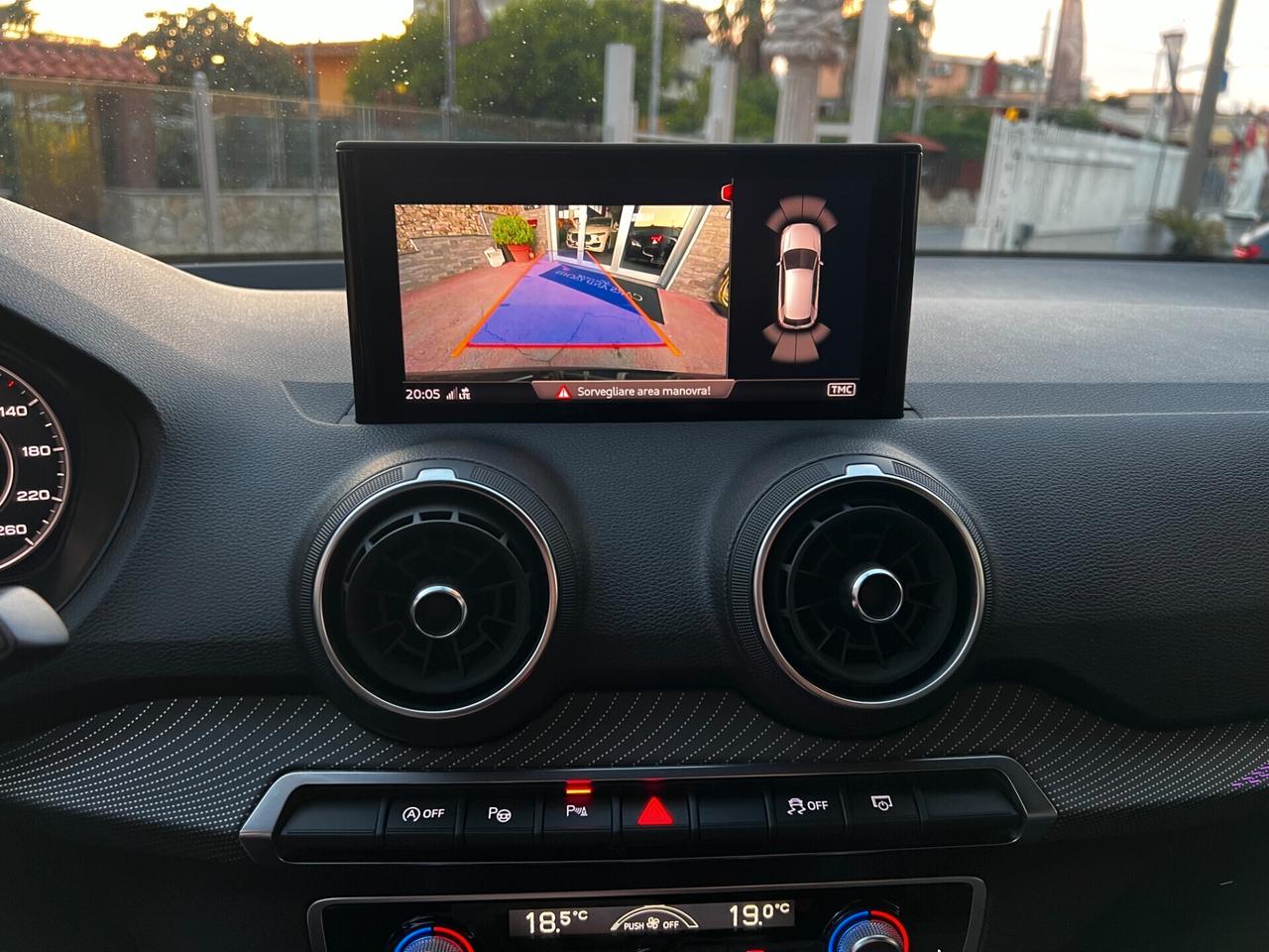 Audi Q2 30 TDI 2 X S LINE-TOTAL BLACK- 2019-FULL