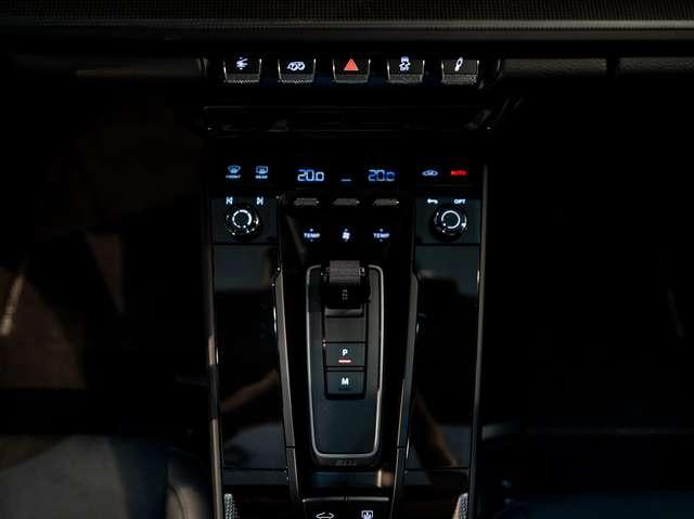 Porsche 992 Coupe 3.0 Carrera GTS auto+Tetto+Chrono+Bose+Lift