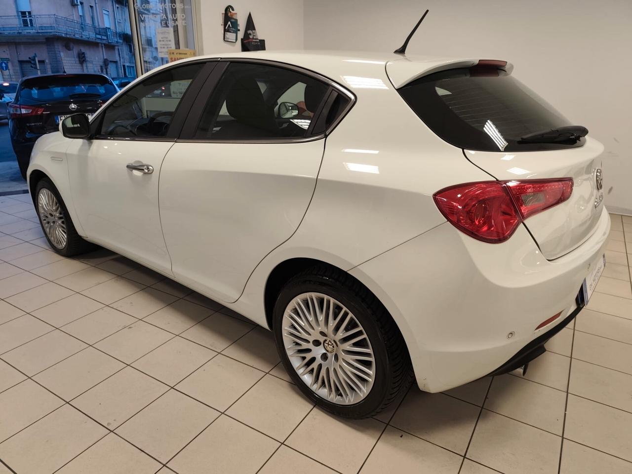 Alfa Romeo Giulietta 1.6 JTDm-2 105 CV Exclusive