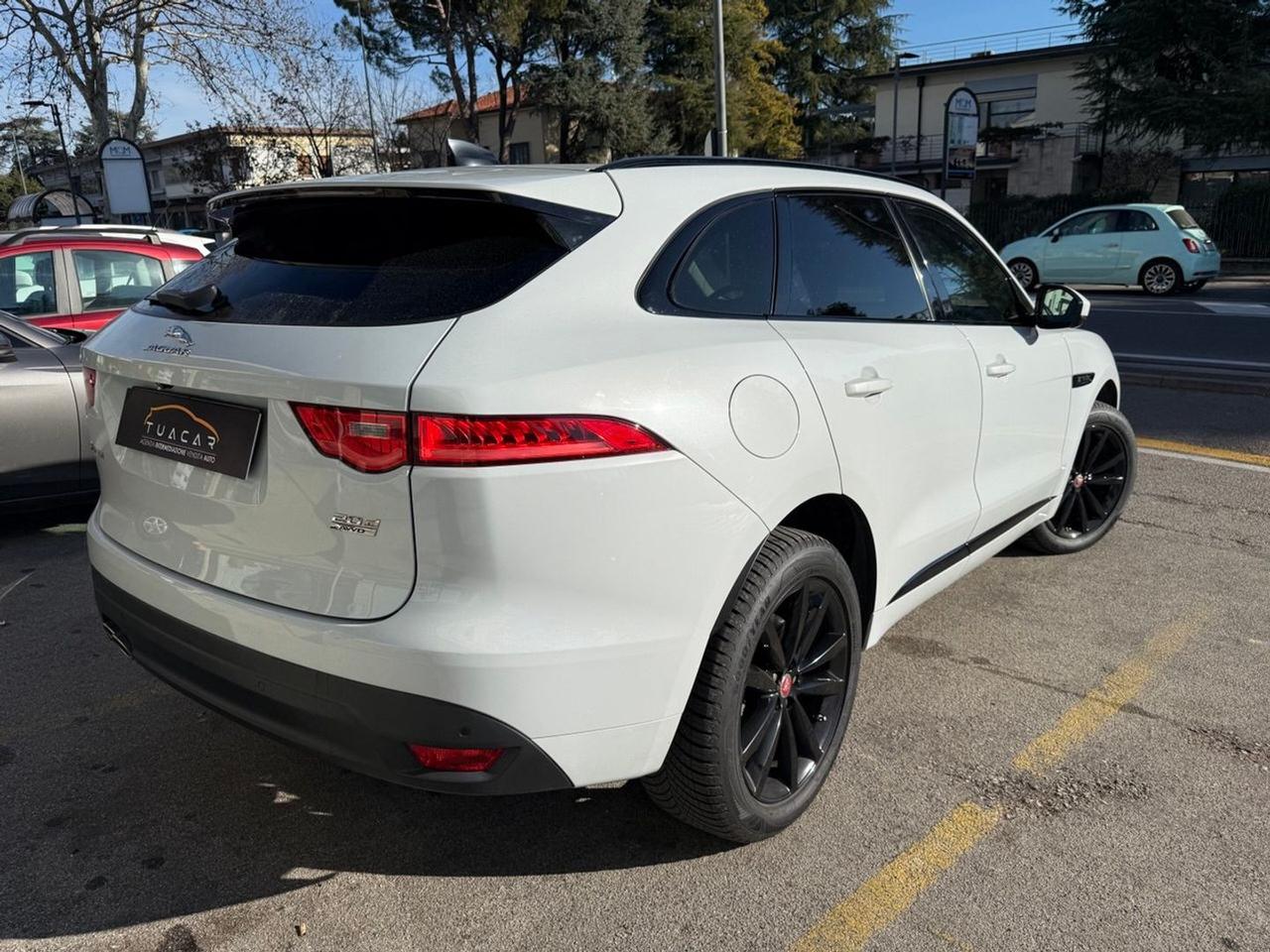 Jaguar F-Pace 180 cv #8582
