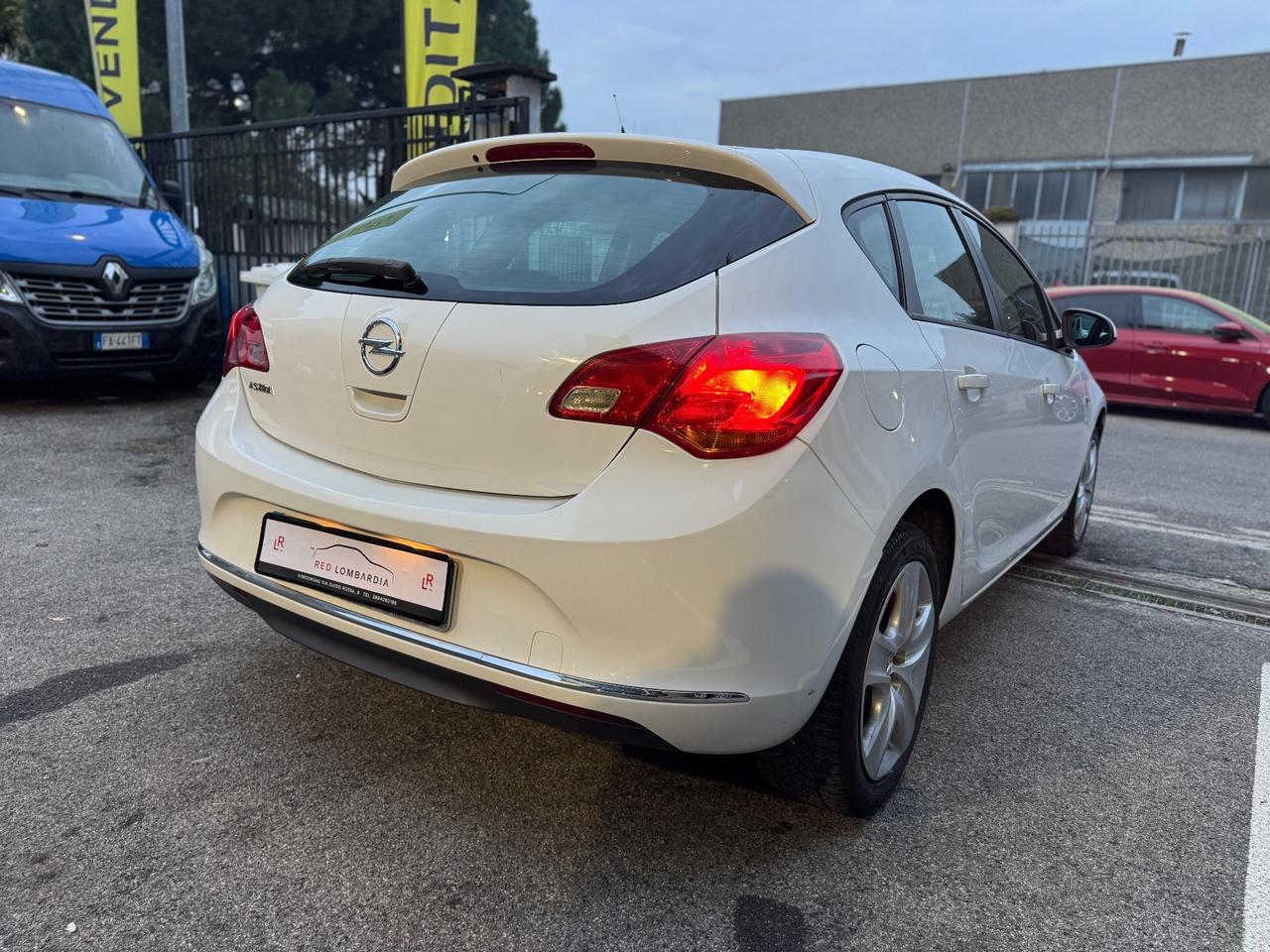 Opel Astra 1.4 Turbo 140CV Sports Tourer GPL Tech Cosmo