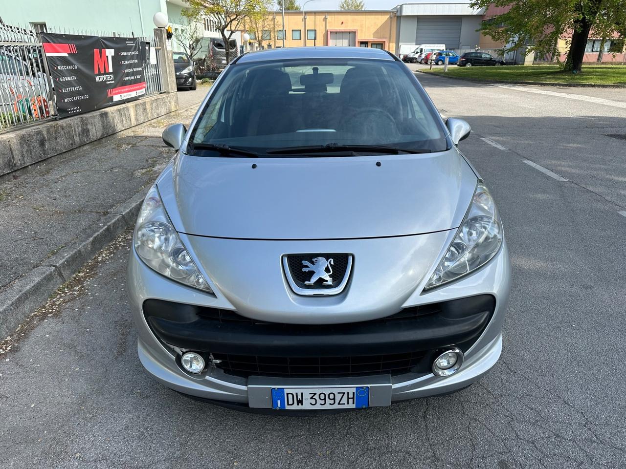 Peugeot 207 1.4 8V 75CV 5p. X Line ECO GPL
