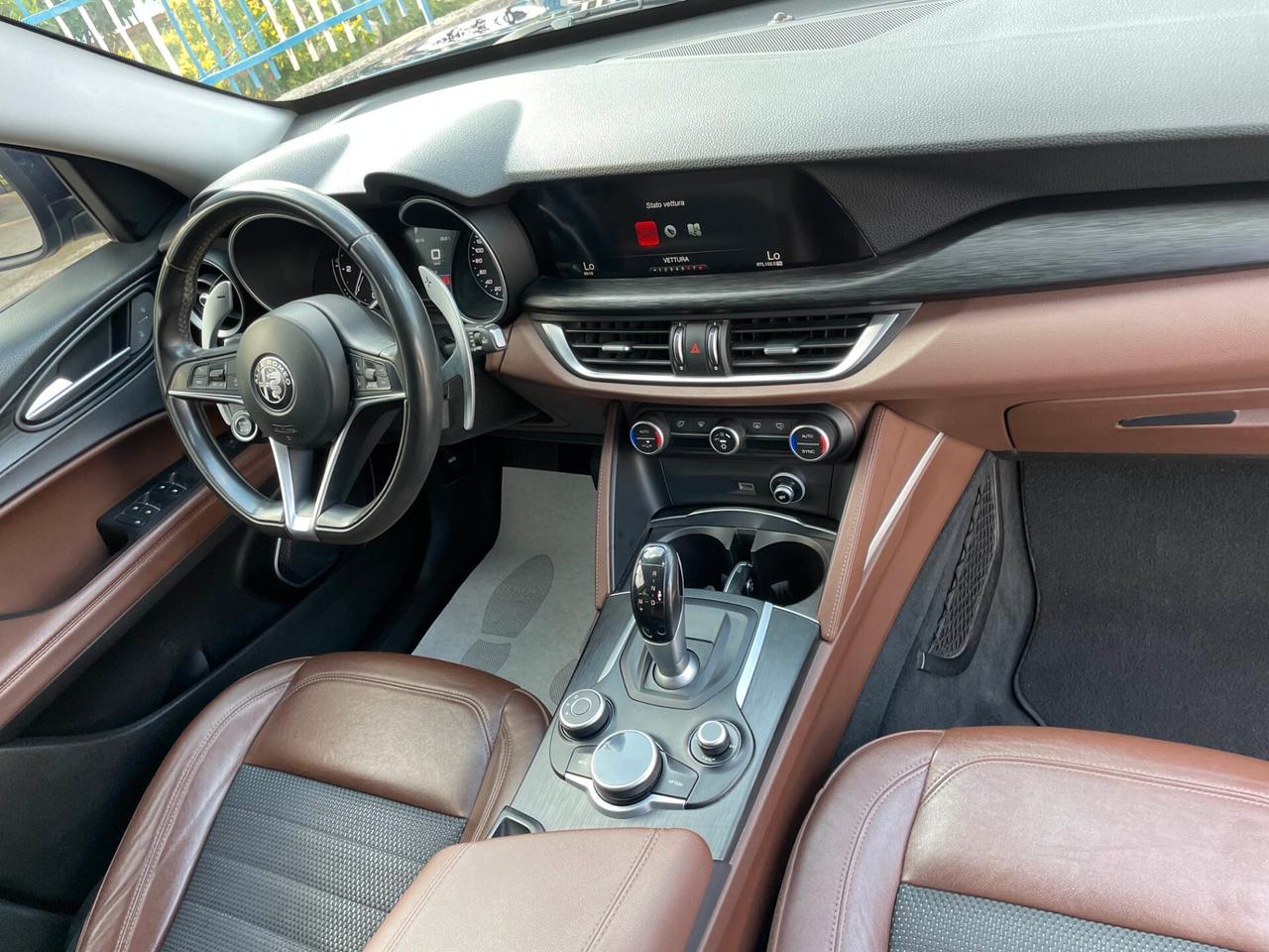 Alfa Romeo Stelvio 2.2 Turbodiesel 180 CV AT8 Q4 Executive